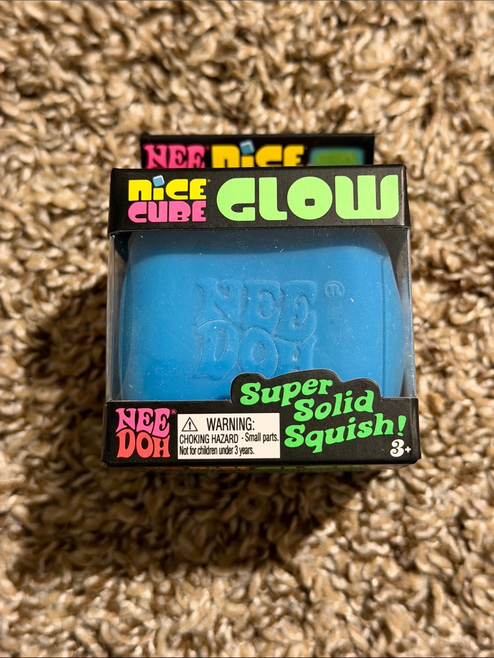 Needoh nice cube glow BLUE Super Solid Squish